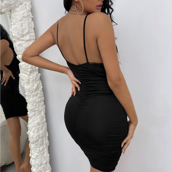 Shein dress ruched - Picture 2 of 4